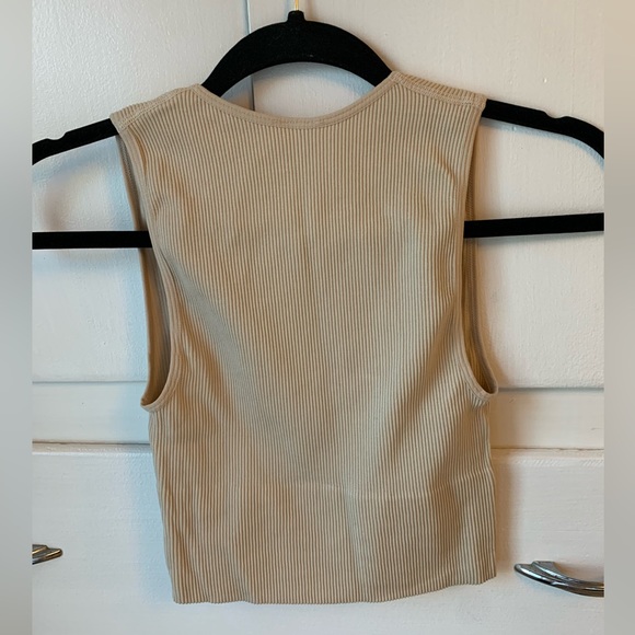 Dynamic Ribbed crop top - Picture 7 of 7